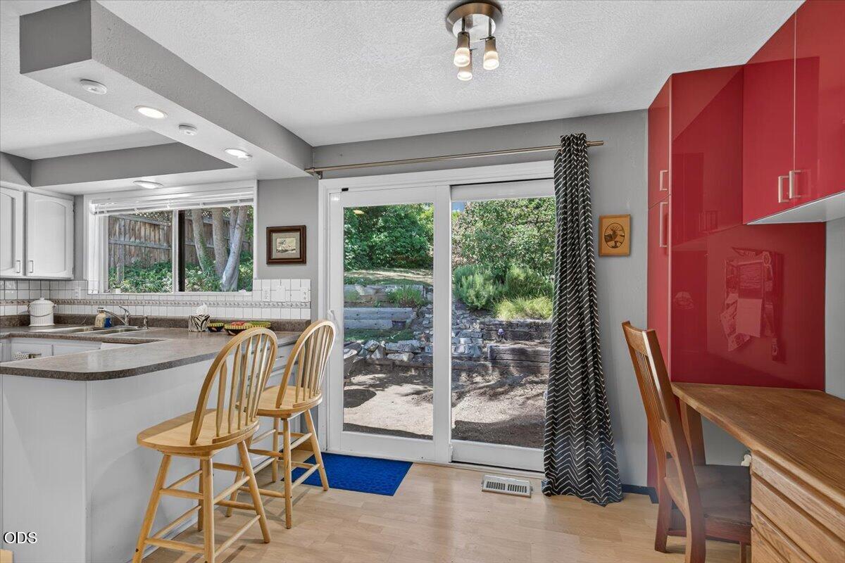 635 Chestnut Street Ashland, OR 97520 - Photo 14 of 29