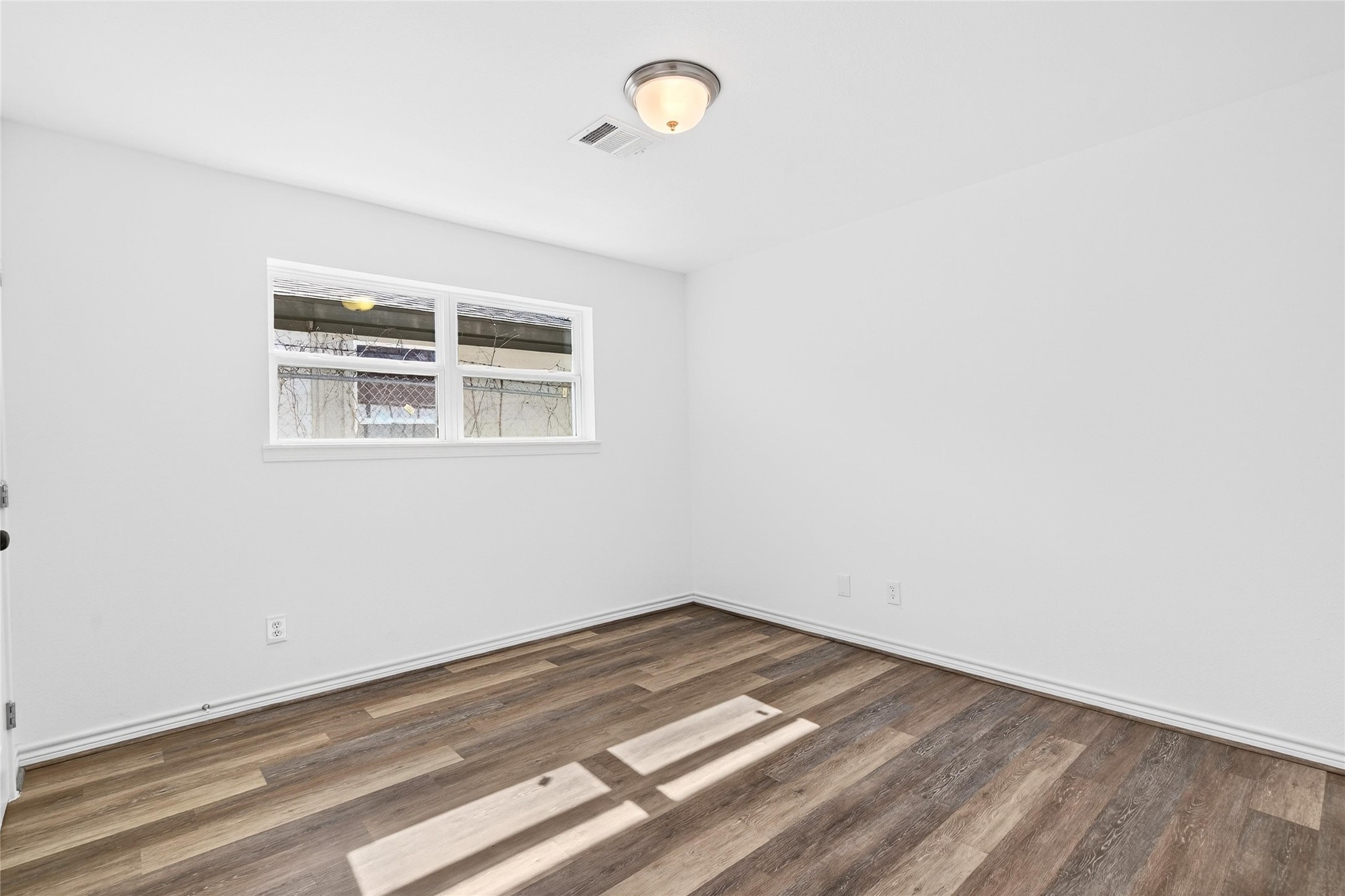 7338 Conley Street Houston, TX 77021 - Photo 12 of 36