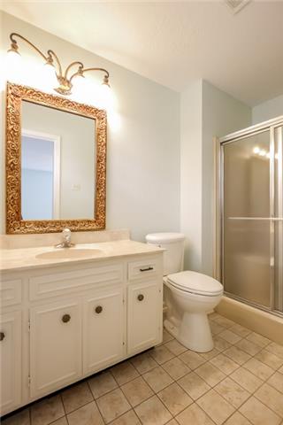 560 Hay Market Road Clarksville, TN 37043 - Photo 11 of 20 Master Bath