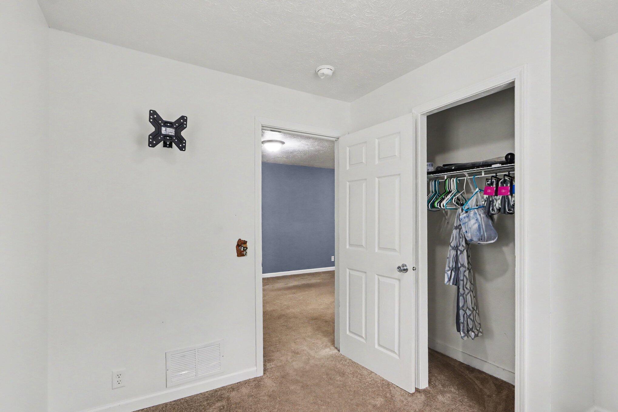 30 Ave B Springfield, MI 49037 - Photo 10 of 15 010_file_9122