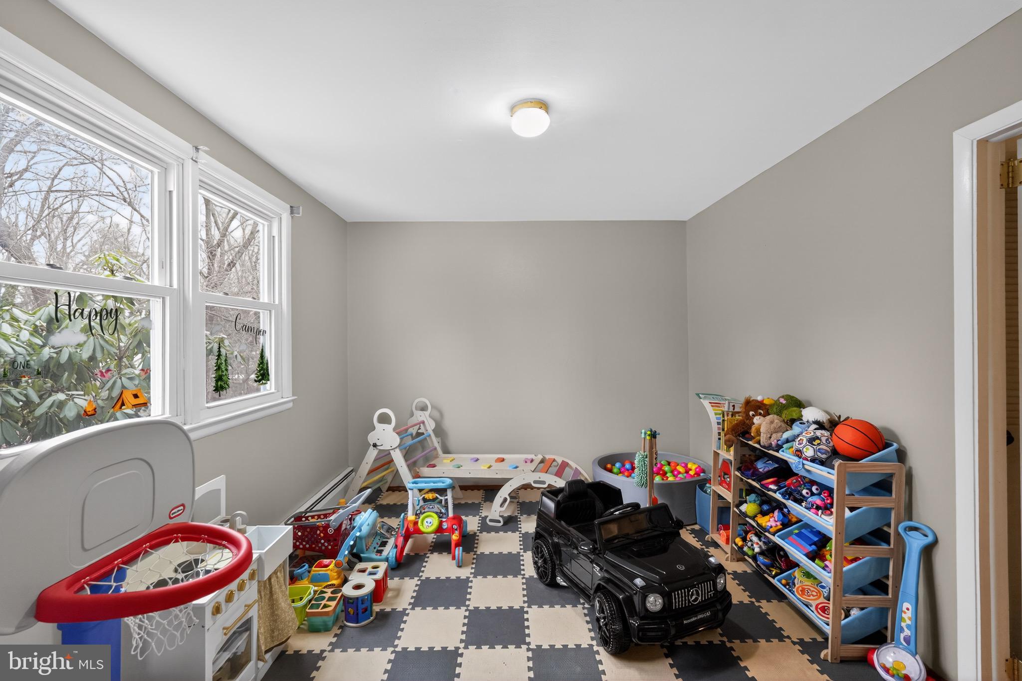 4517 East Yates Road Bensalem, PA 19020 - Photo 18 of 24