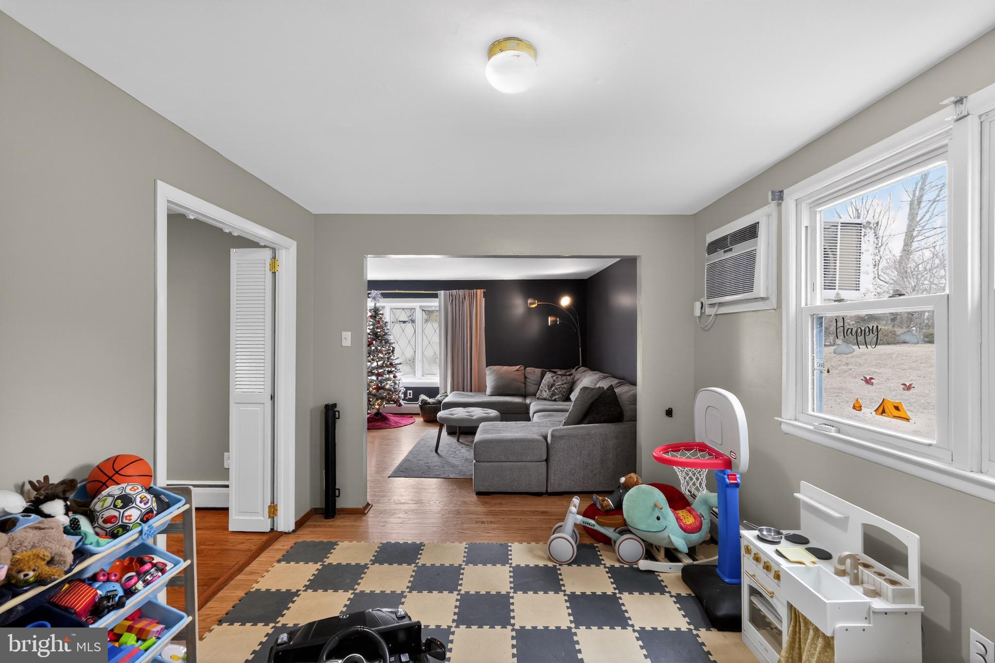 4517 East Yates Road Bensalem, PA 19020 - Photo 19 of 24