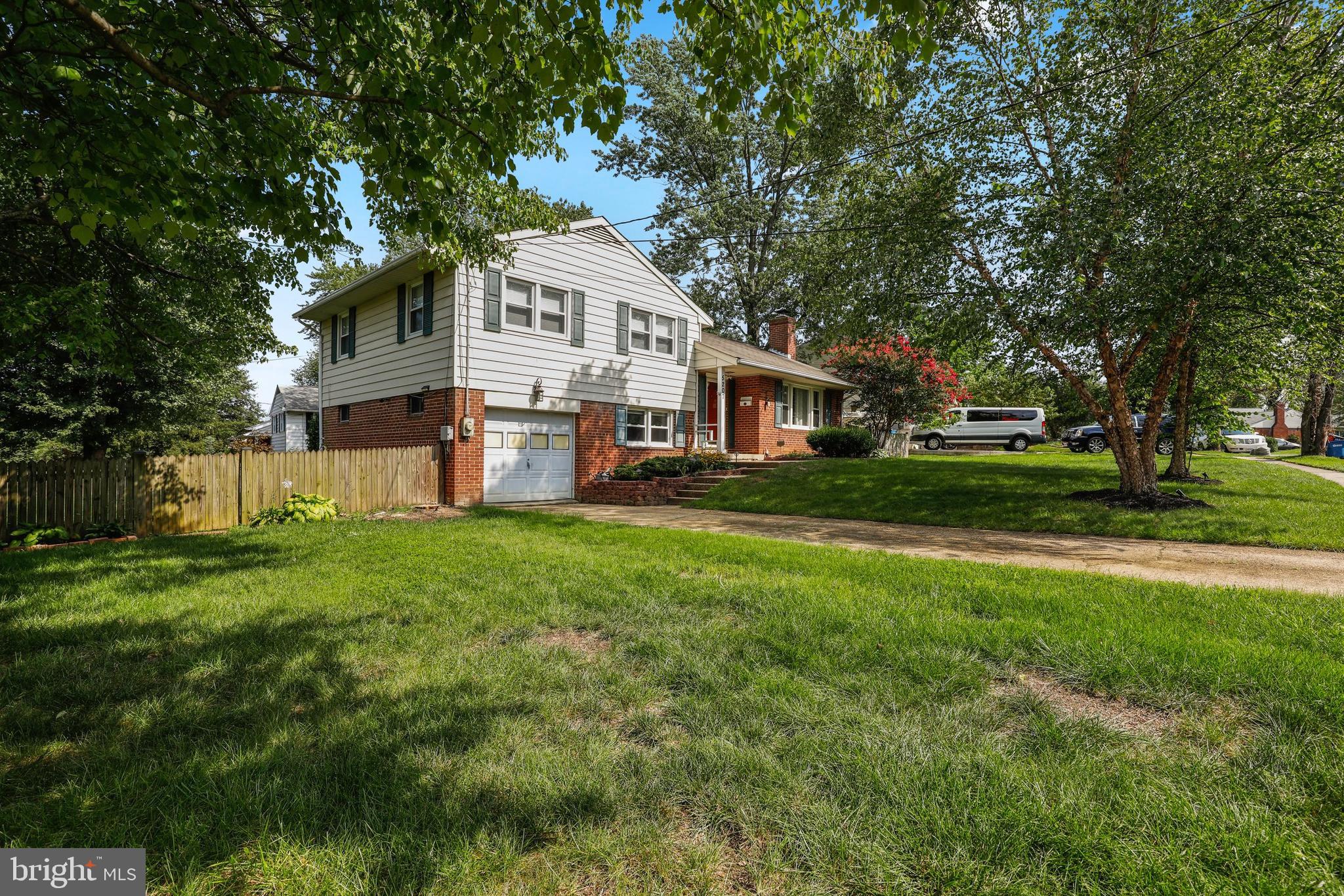 5207 Montgomery Street Springfield, VA 22151 - Photo 2 of 21