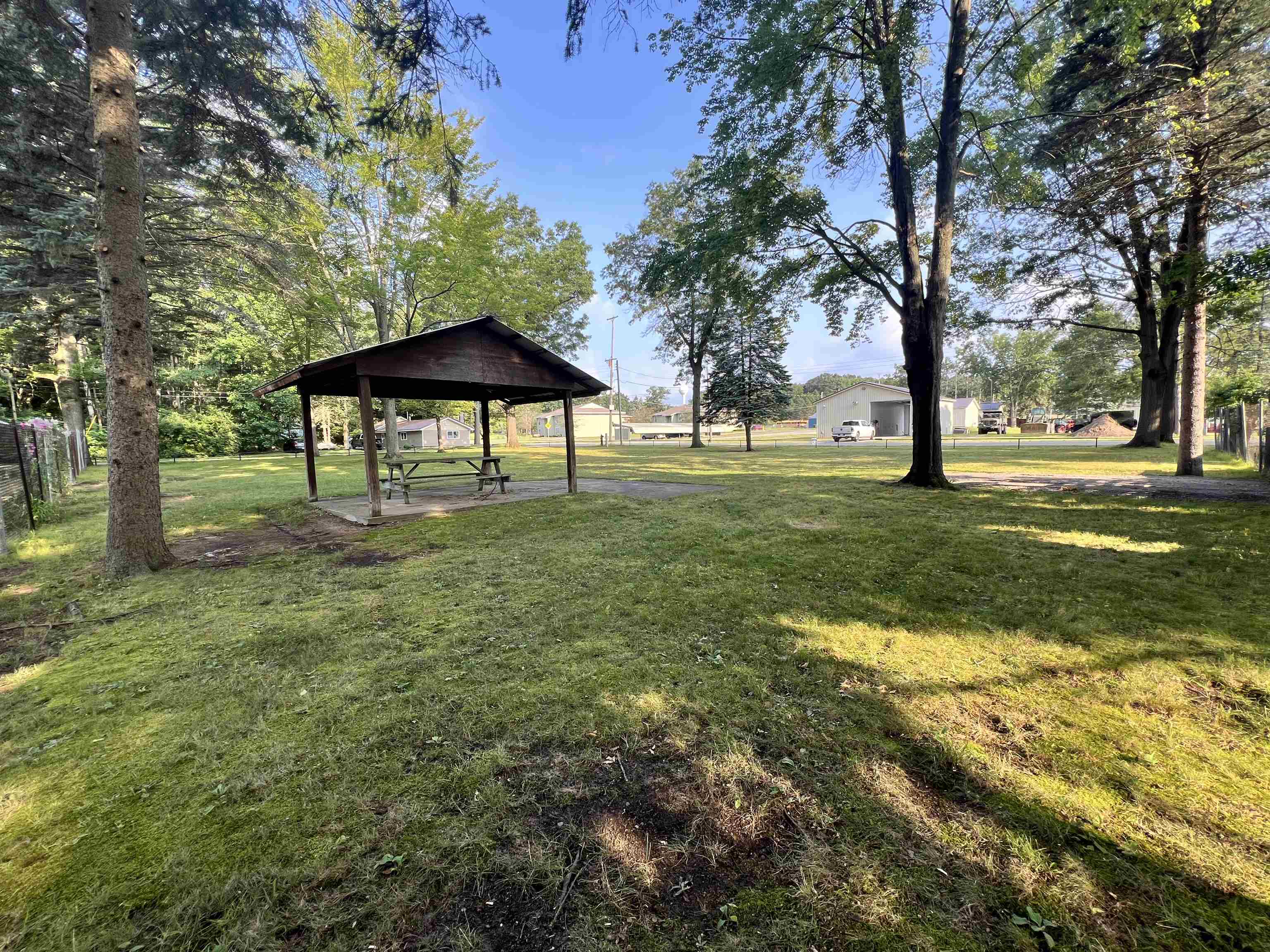 367 West Oak Street Harrison, MI 48625 - Photo 4 of 14