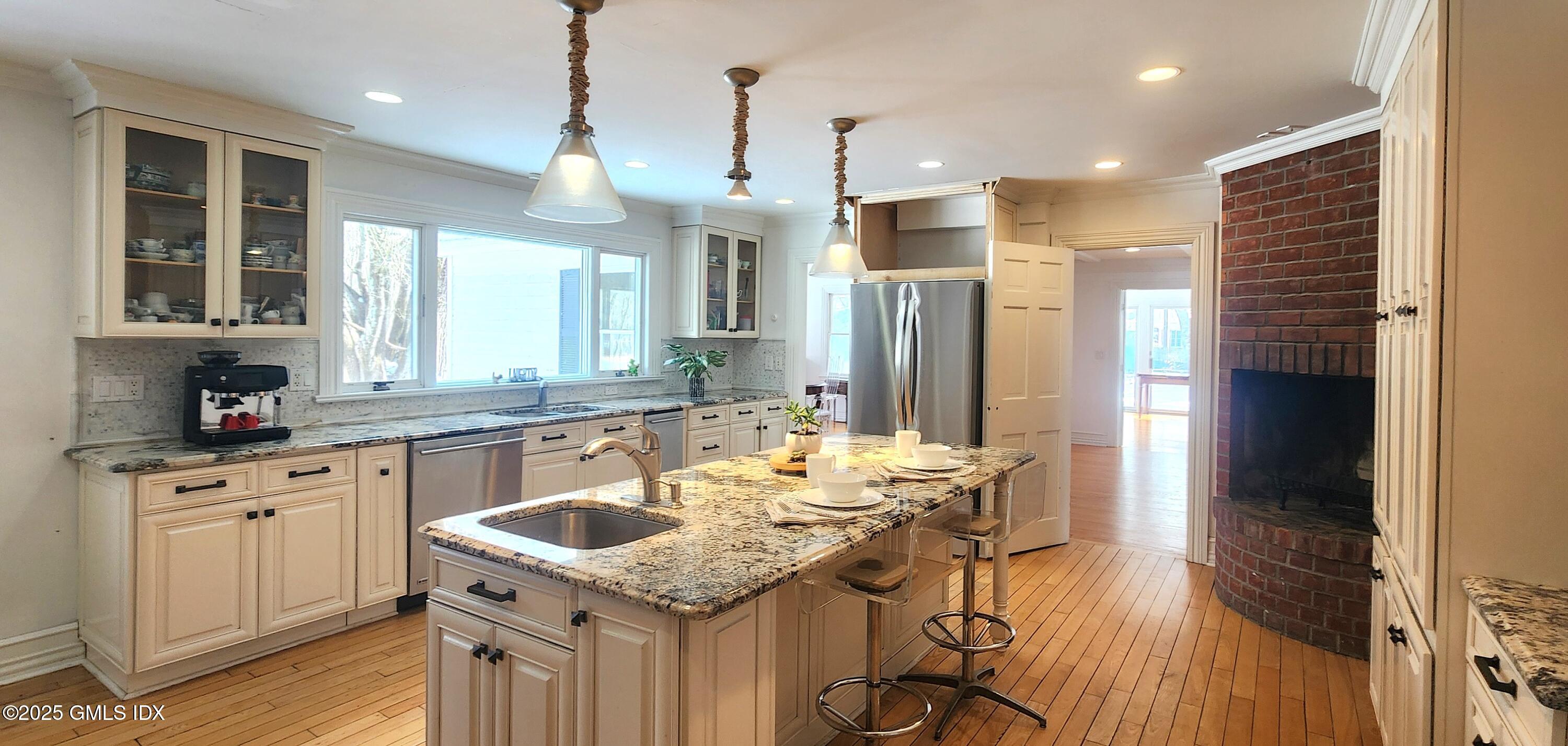 85 Cutler Road Greenwich, CT 06831 - Photo 14 of 38 Kitchen 4