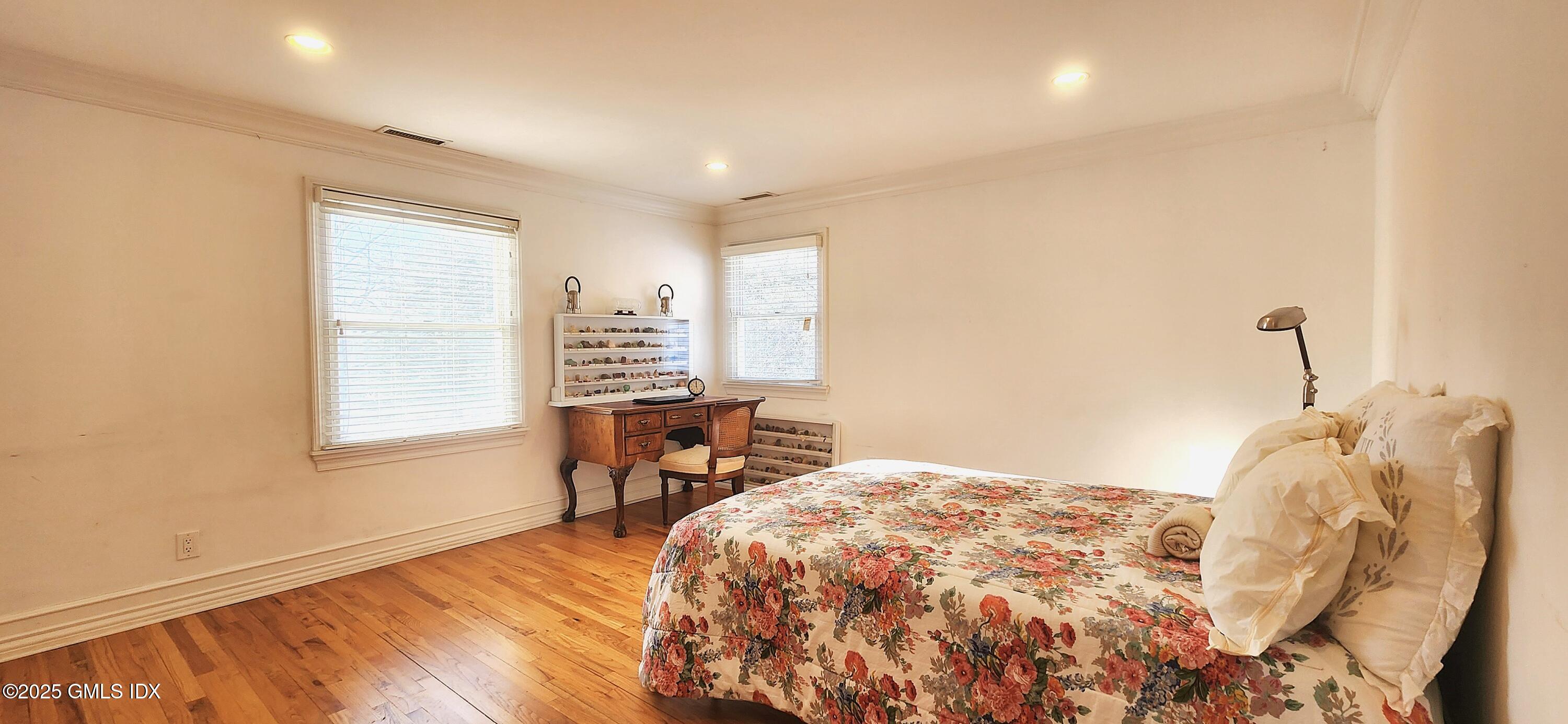 85 Cutler Road Greenwich, CT 06831 - Photo 22 of 38 Bedroom 2