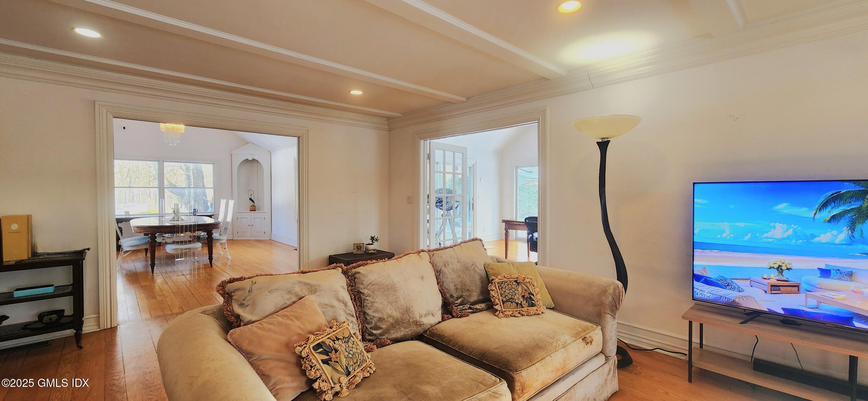 85 Cutler Road Greenwich, CT 06831 - Photo 10 of 38 Livingroom 2