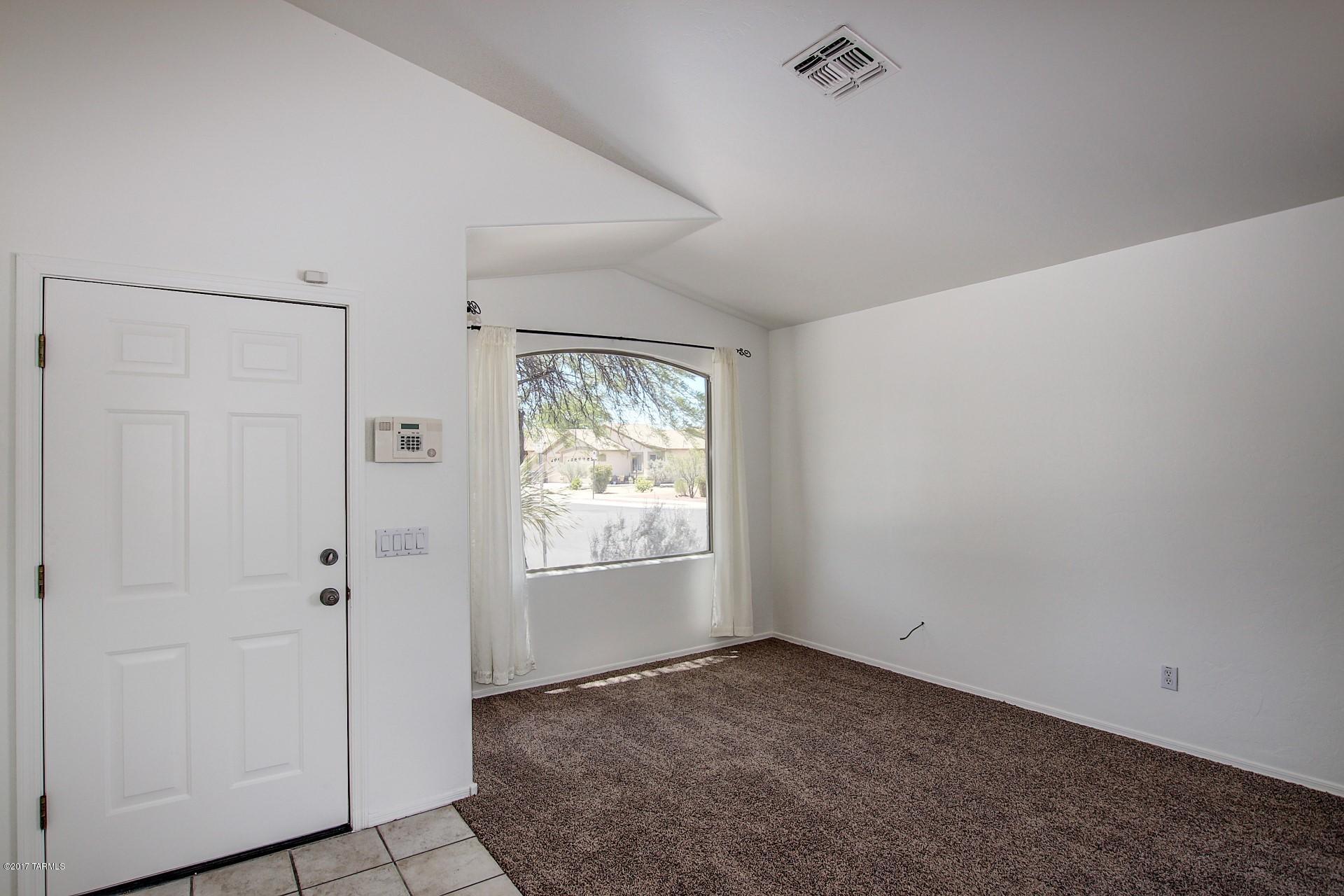 4513 South Valley Road Tucson, AZ 85714 - Photo 12 of 41