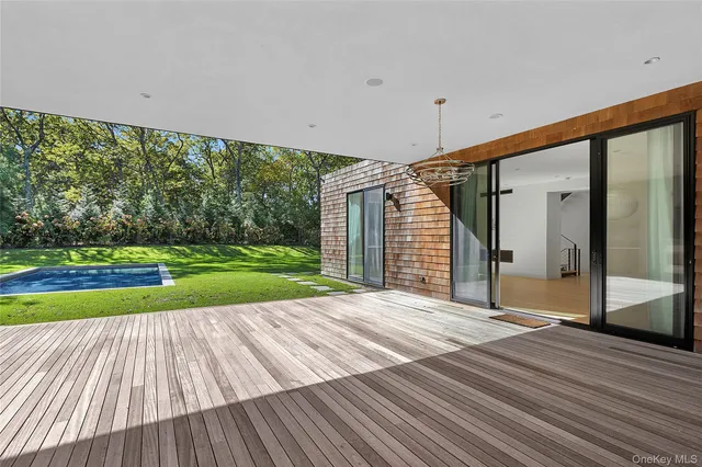 $4,750,000 | 26 Alewife Brook Road, East Hampton, NY 11937