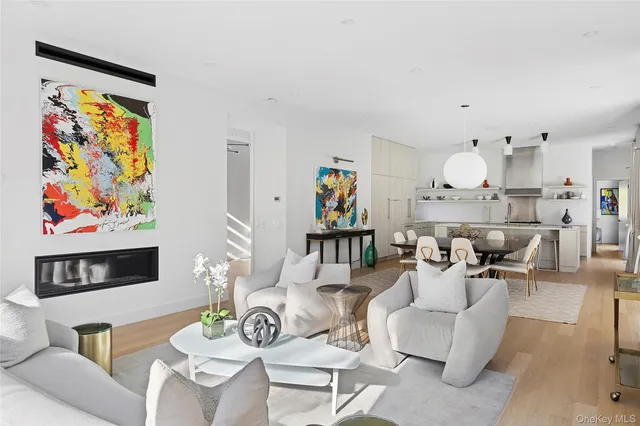 $4,750,000 | 26 Alewife Brook Road, East Hampton, NY 11937