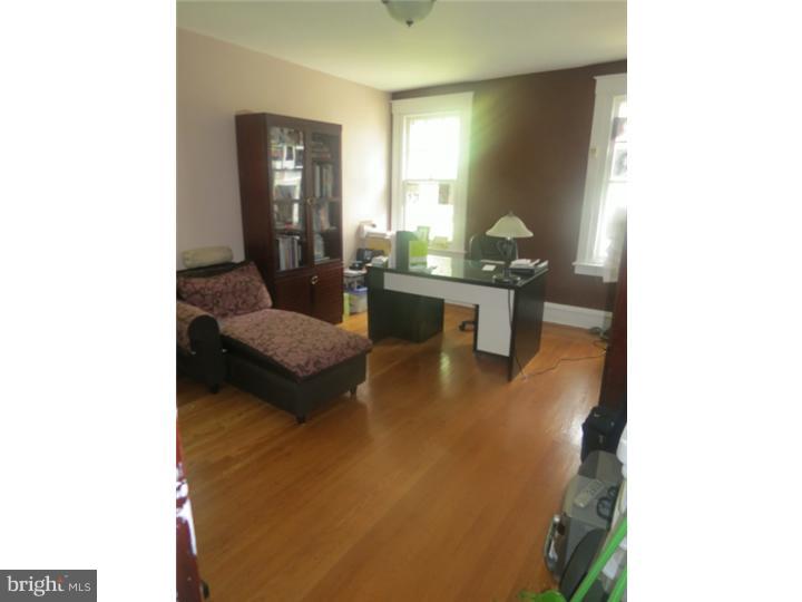 935 Wynnewood Road Philadelphia, PA 19151 - Photo 14 of 18 Bedroom - Main