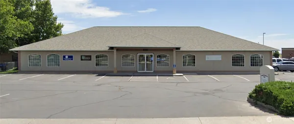 $2,200 | 835 Colonial Avenue, Unit 103, Moses Lake, WA 98837