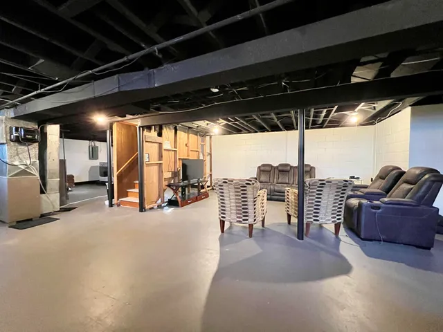 $239,000 | 4830 North 89th Street, Milwaukee, WI 53225