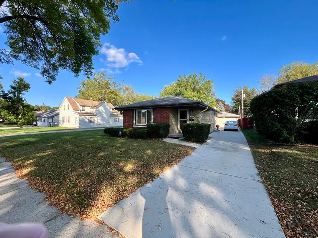 $239,000 | 4830 North 89th Street, Milwaukee, WI 53225