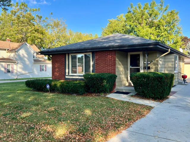 $239,000 | 4830 North 89th Street, Milwaukee, WI 53225