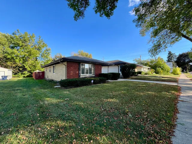 $239,000 | 4830 North 89th Street, Milwaukee, WI 53225