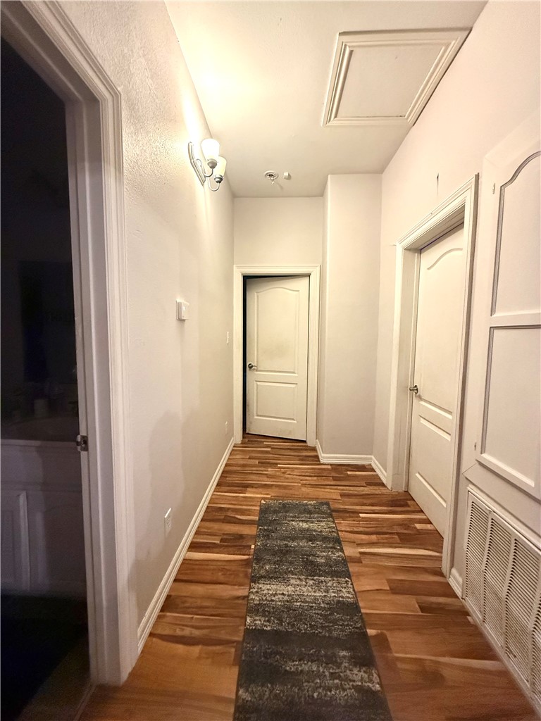 420 East 4th Street Alice, TX 78332 - Photo 21 of 28 a view of a hallway