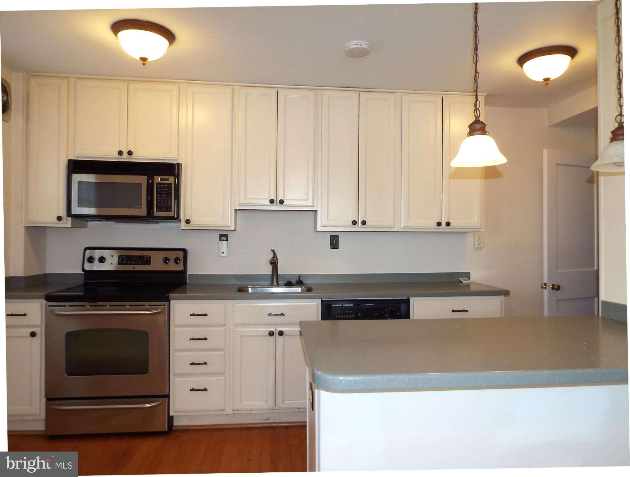 1634 Hardwick Road Baltimore, MD 21286 - Photo 11 of 24 STAINLESS STEEL APPLIANCES
