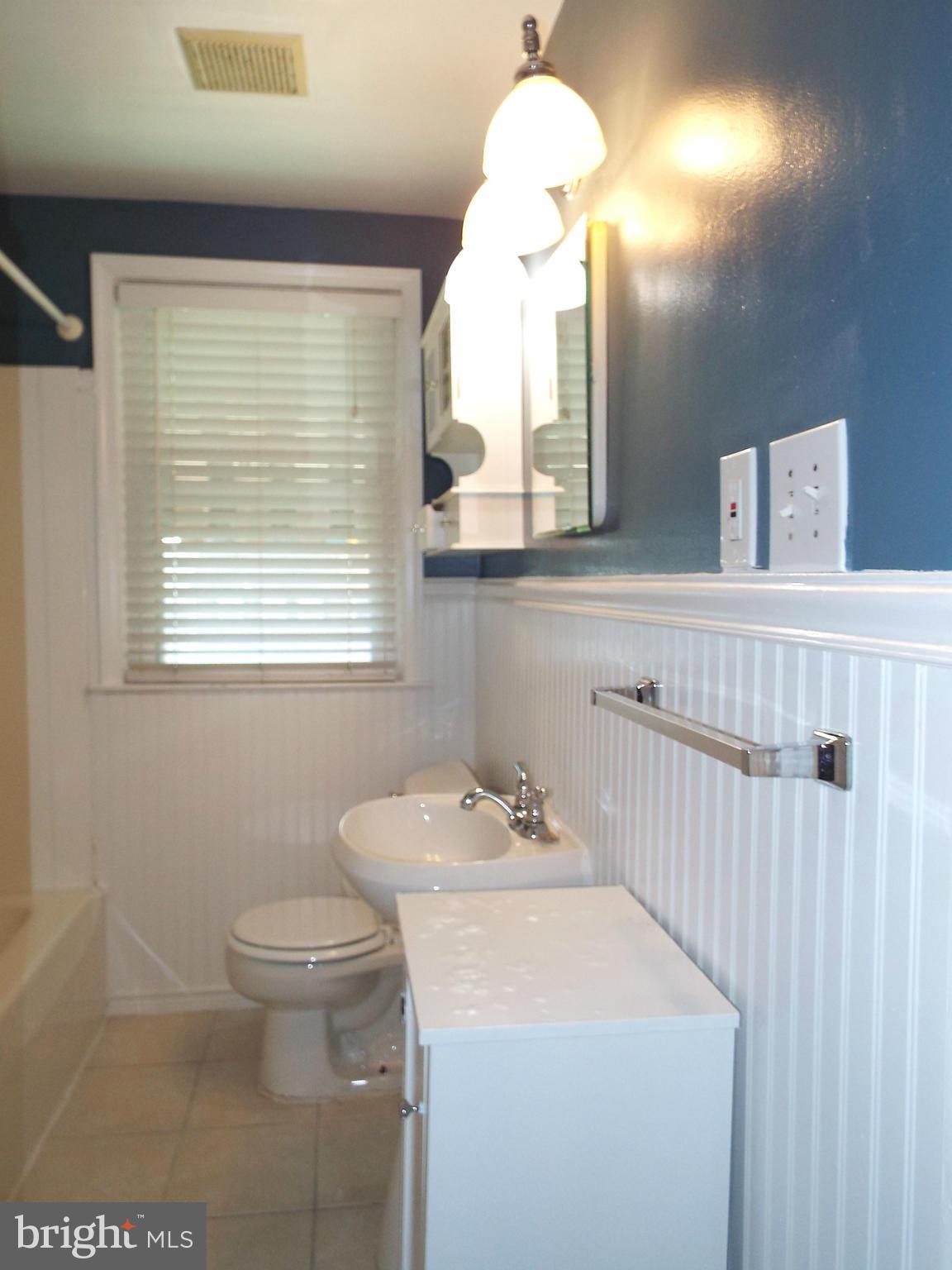1634 Hardwick Road Baltimore, MD 21286 - Photo 16 of 24 ONE OF TWO FULL BATHS