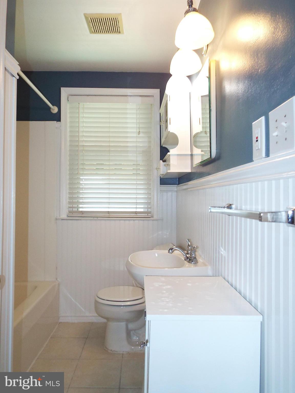 1634 Hardwick Road Baltimore, MD 21286 - Photo 17 of 24 ONE OF TWO FULL BATHS