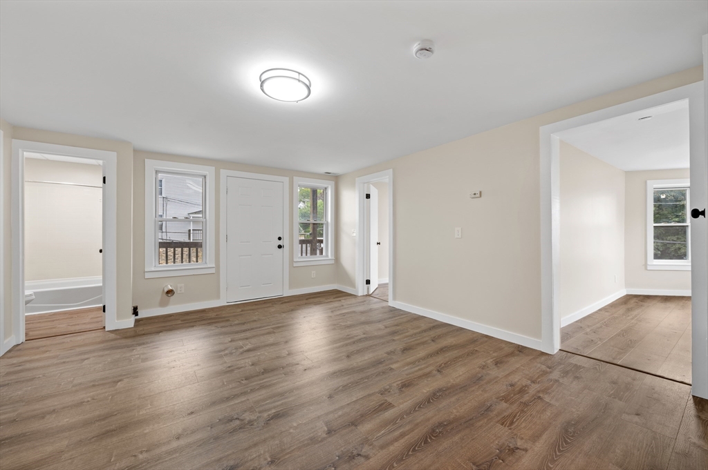 5 Oliver Street Southbridge, MA 01550 - Photo 18 of 34