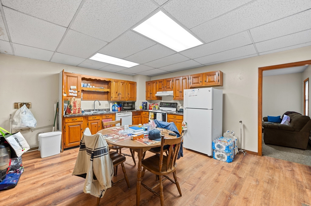 5 Oliver Street Southbridge, MA 01550 - Photo 20 of 34