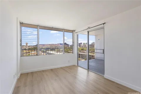 $425,000 | 2542 Date Street, Unit 501, Honolulu, HI 96826