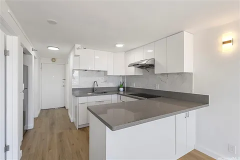 $425,000 | 2542 Date Street, Unit 501, Honolulu, HI 96826