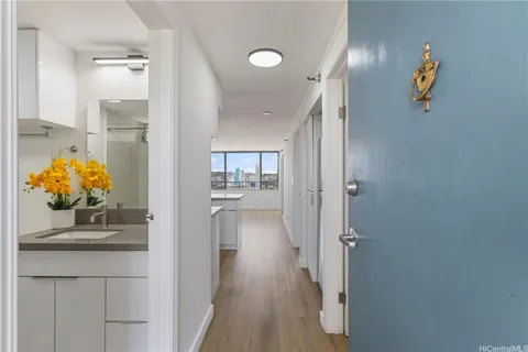 $425,000 | 2542 Date Street, Unit 501, Honolulu, HI 96826