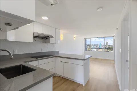 $425,000 | 2542 Date Street, Unit 501, Honolulu, HI 96826
