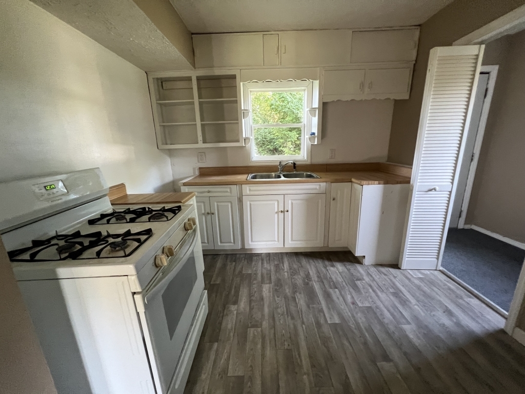 4405 Ridge Road Anderson, IN 46013 - Photo 13 of 19 Gallery Image 13