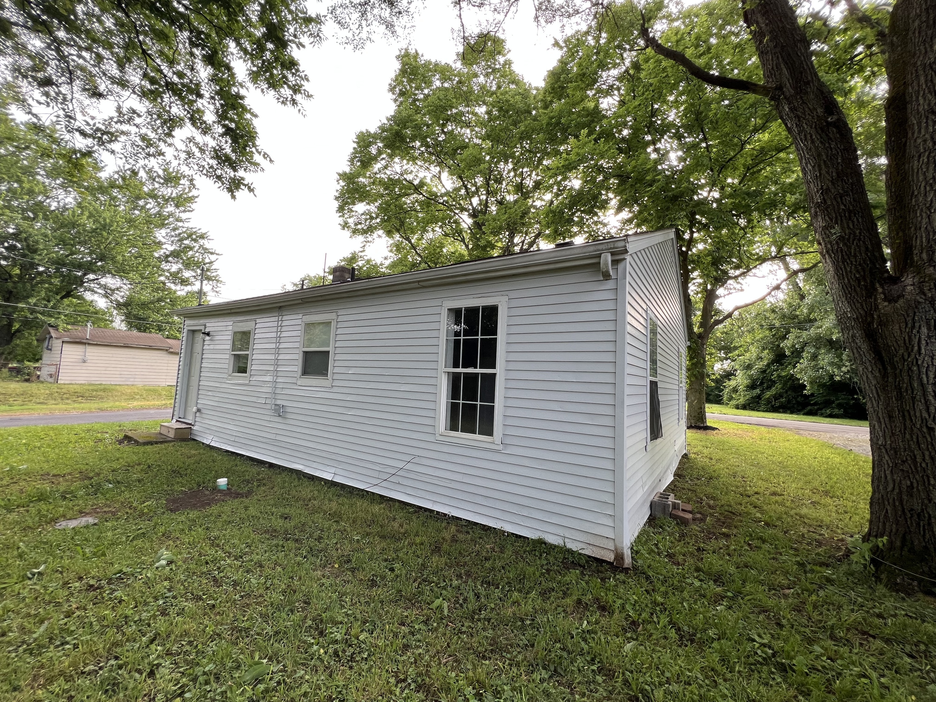 4405 Ridge Road Anderson, IN 46013 - Photo 3 of 19 Gallery Image 3