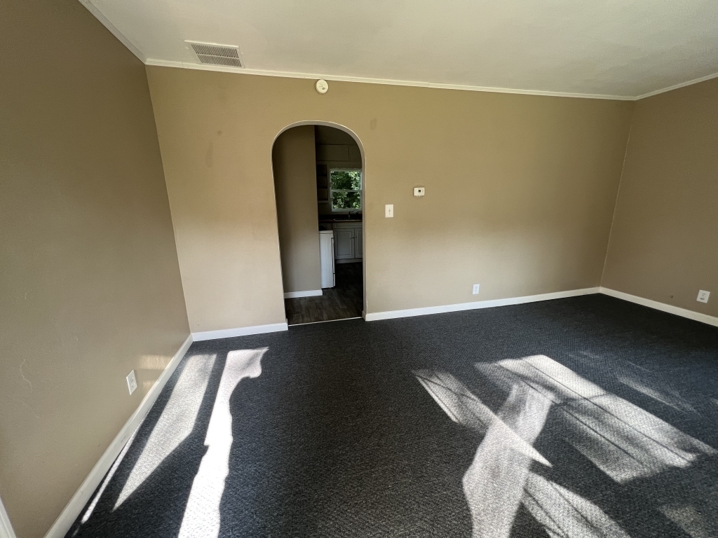 4405 Ridge Road Anderson, IN 46013 - Photo 6 of 19 Gallery Image 6