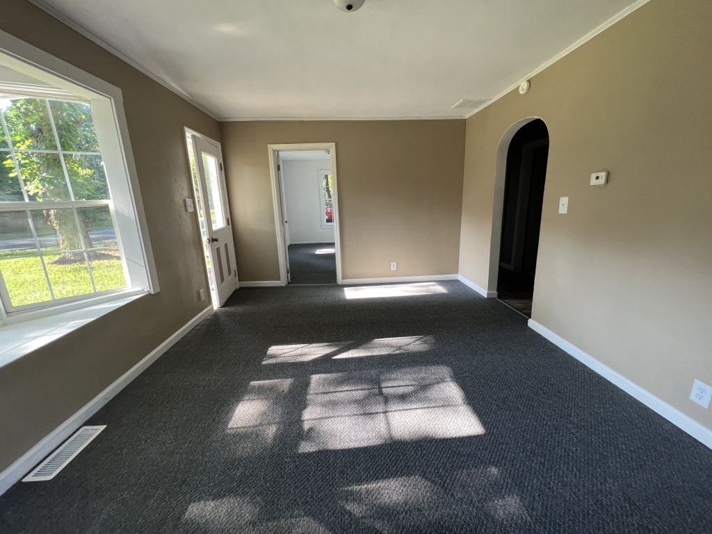 4405 Ridge Road Anderson, IN 46013 - Photo 8 of 19 Gallery Image 8