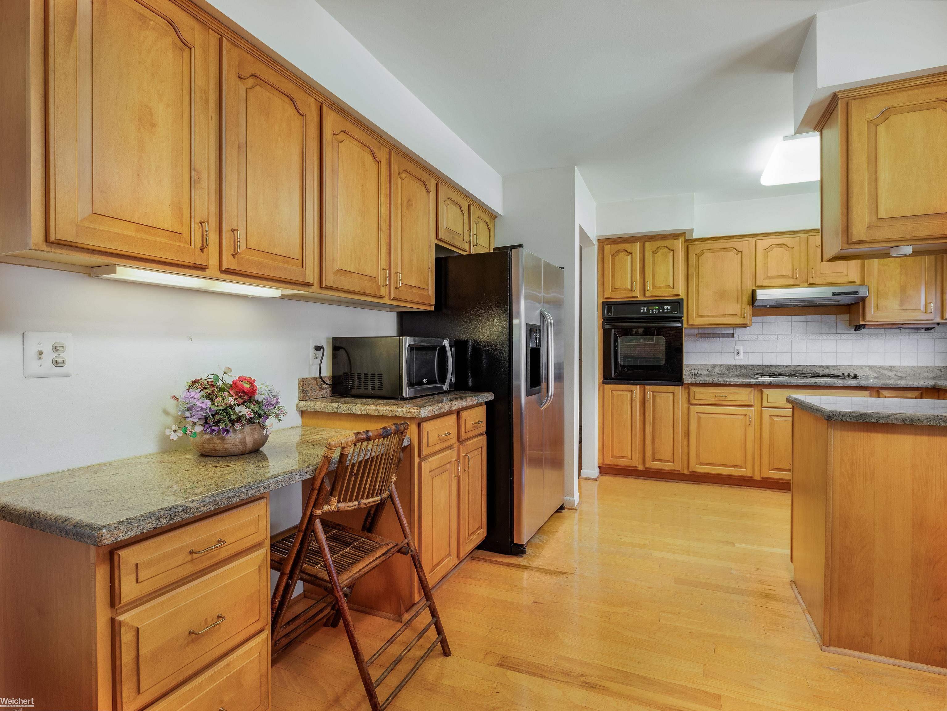 457 Lake Forest Road Rochester, MI 48309 - Photo 14 of 36