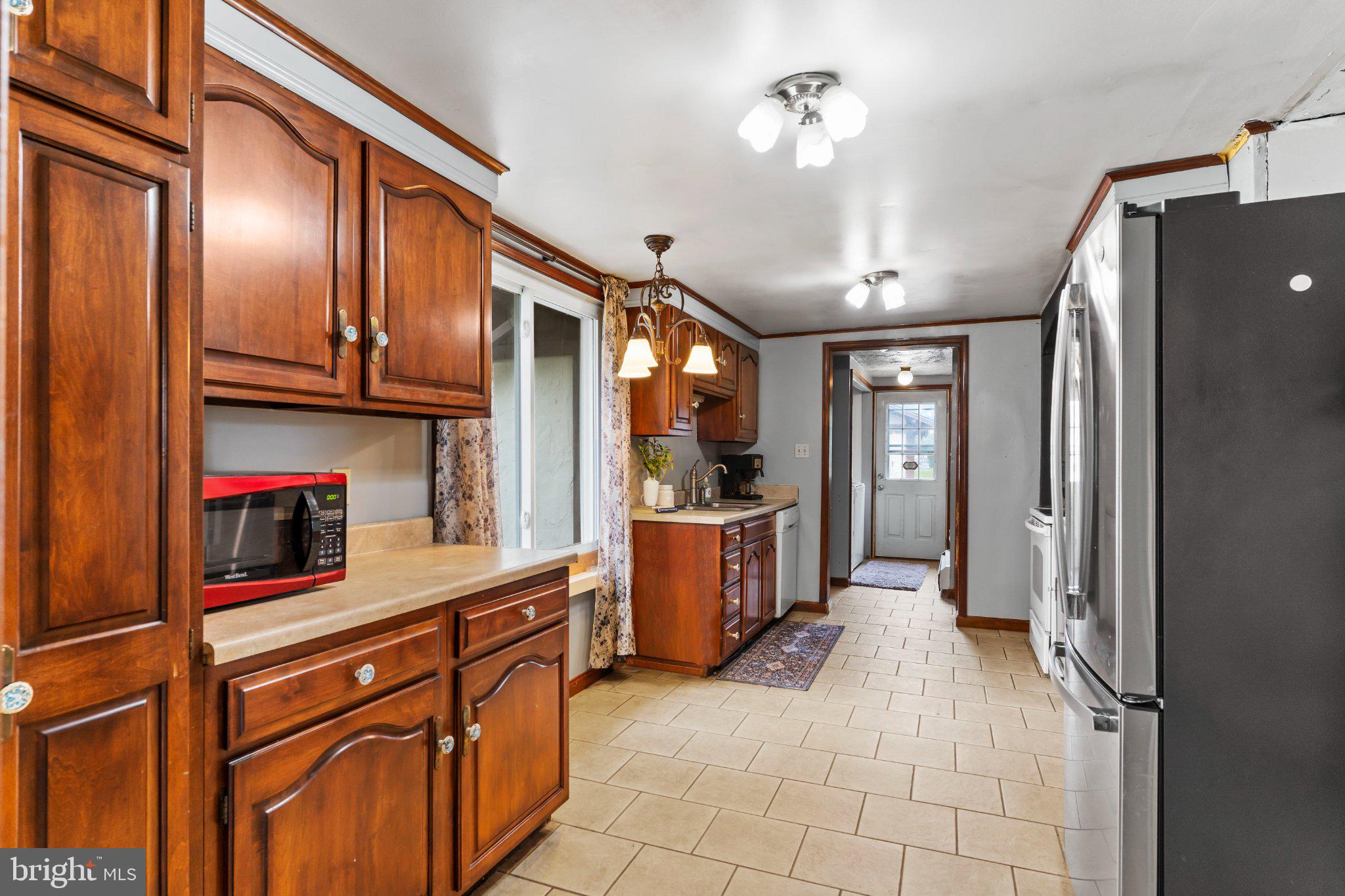 3180 Spring Road Carlisle, PA 17013 - Photo 10 of 35 Gallery Image 10