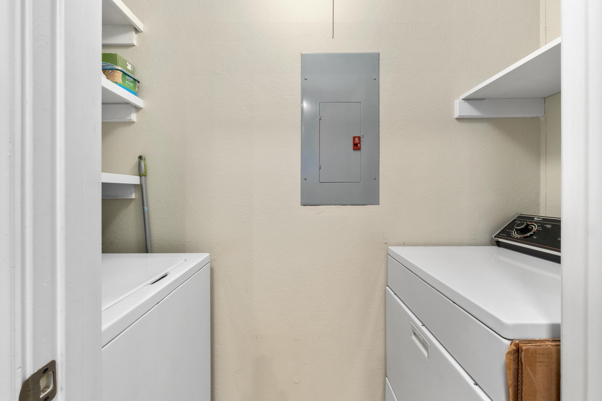 802 South 1st Street, Unit 115 Austin, TX 78704 - Photo 11 of 21 a utility room with dryer and washer