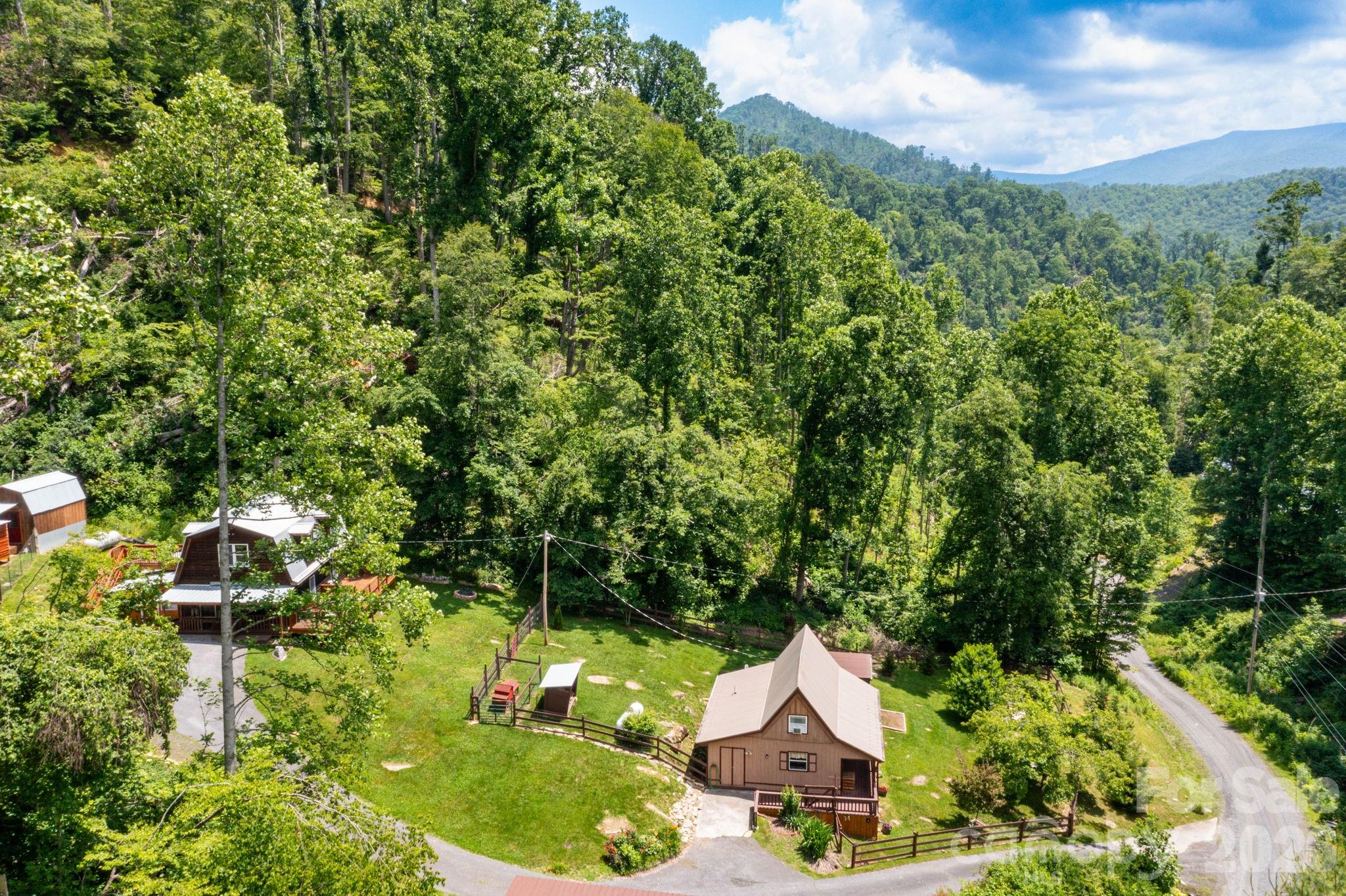 1014 Melton Branch Road Bakersville, NC 28705 - Photo 42 of 45