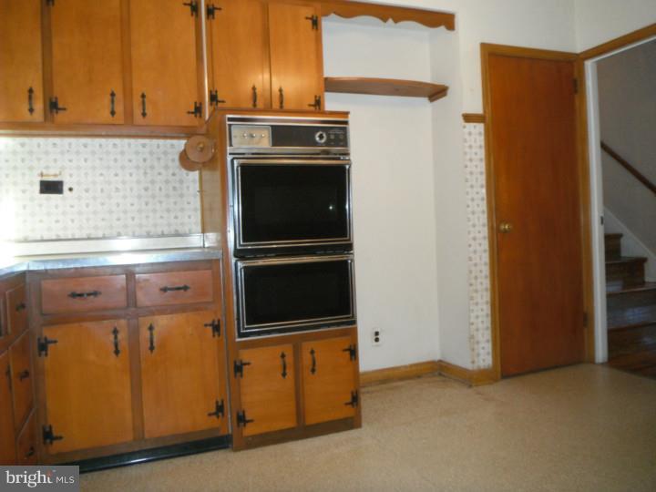 1838 Rowland Road Abington, PA 19001 - Photo 17 of 25 Kitchen