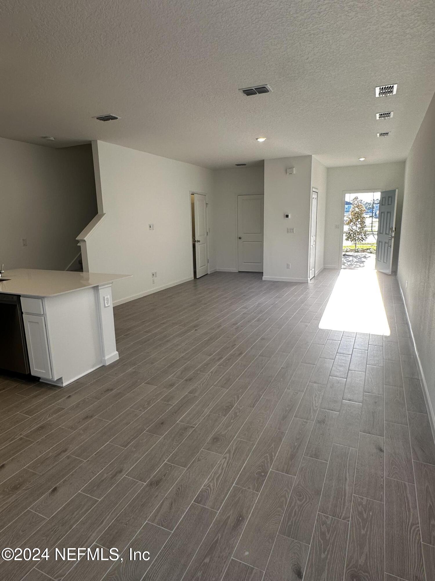 6873 Gable Grv Avenue Jacksonville, FL 32217 - Photo 8 of 31 IMG_5468