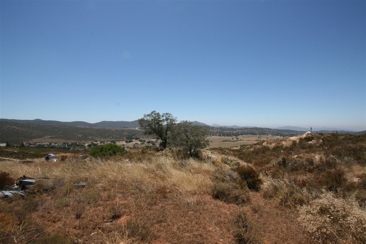 9567 Red Oak Road Alpine, CA 91901 - Photo 3 of 15
