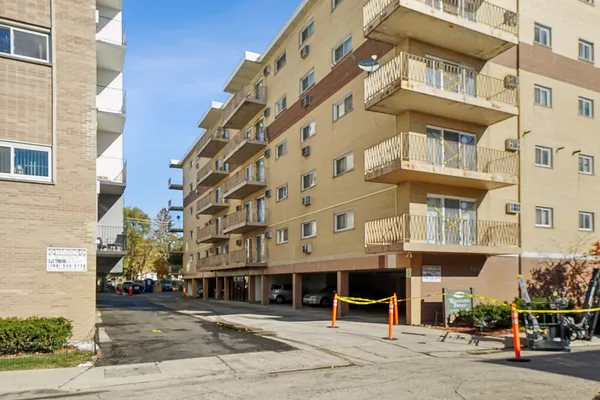 $129,900 | 7443 Washington Street, Unit 307, Forest Park, IL 60130