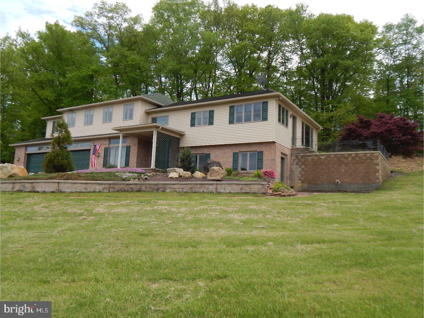 113 Conrad Road Fleetwood, PA 19522 - Photo 2 of 20 Gallery Image 2