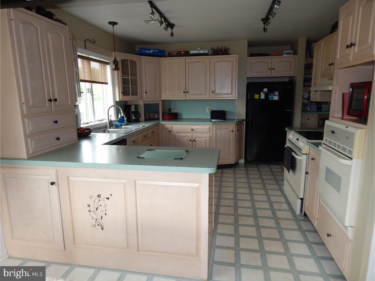 113 Conrad Road Fleetwood, PA 19522 - Photo 9 of 20 Gallery Image 9