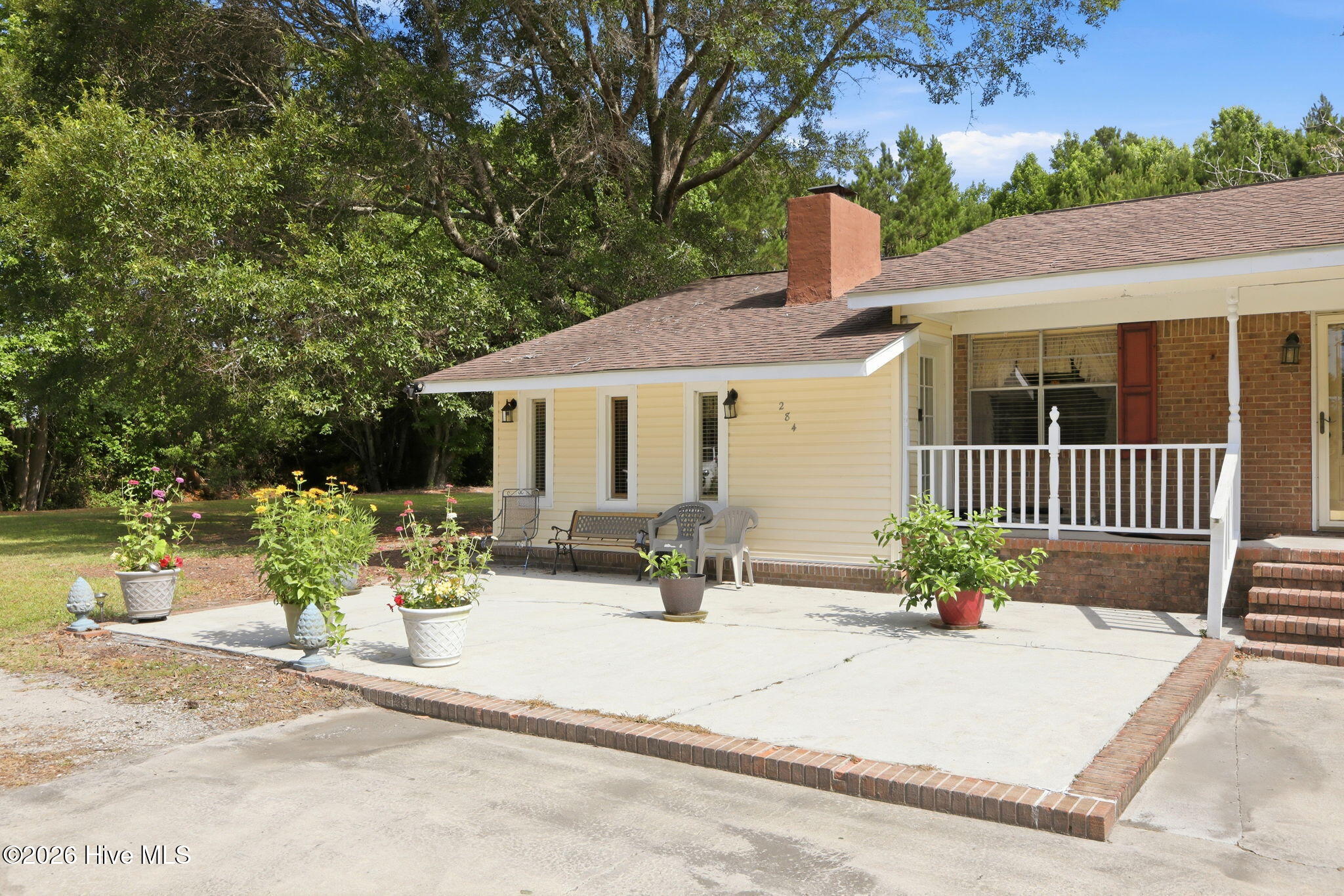 284 Laurel Road Beaufort, NC 28516 - Photo 13 of 41 Covered porch