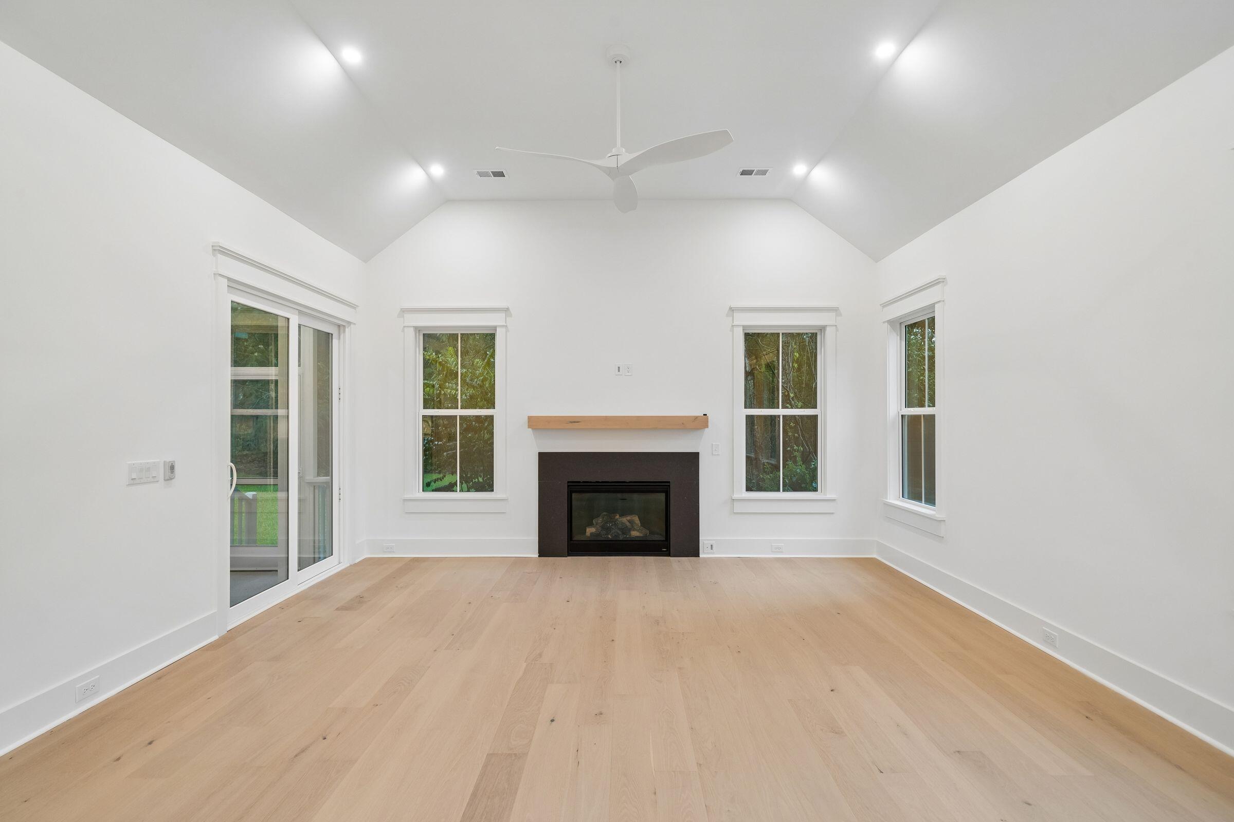 717 Eagle Street Mount Pleasant, SC 29464 - Photo 32 of 96