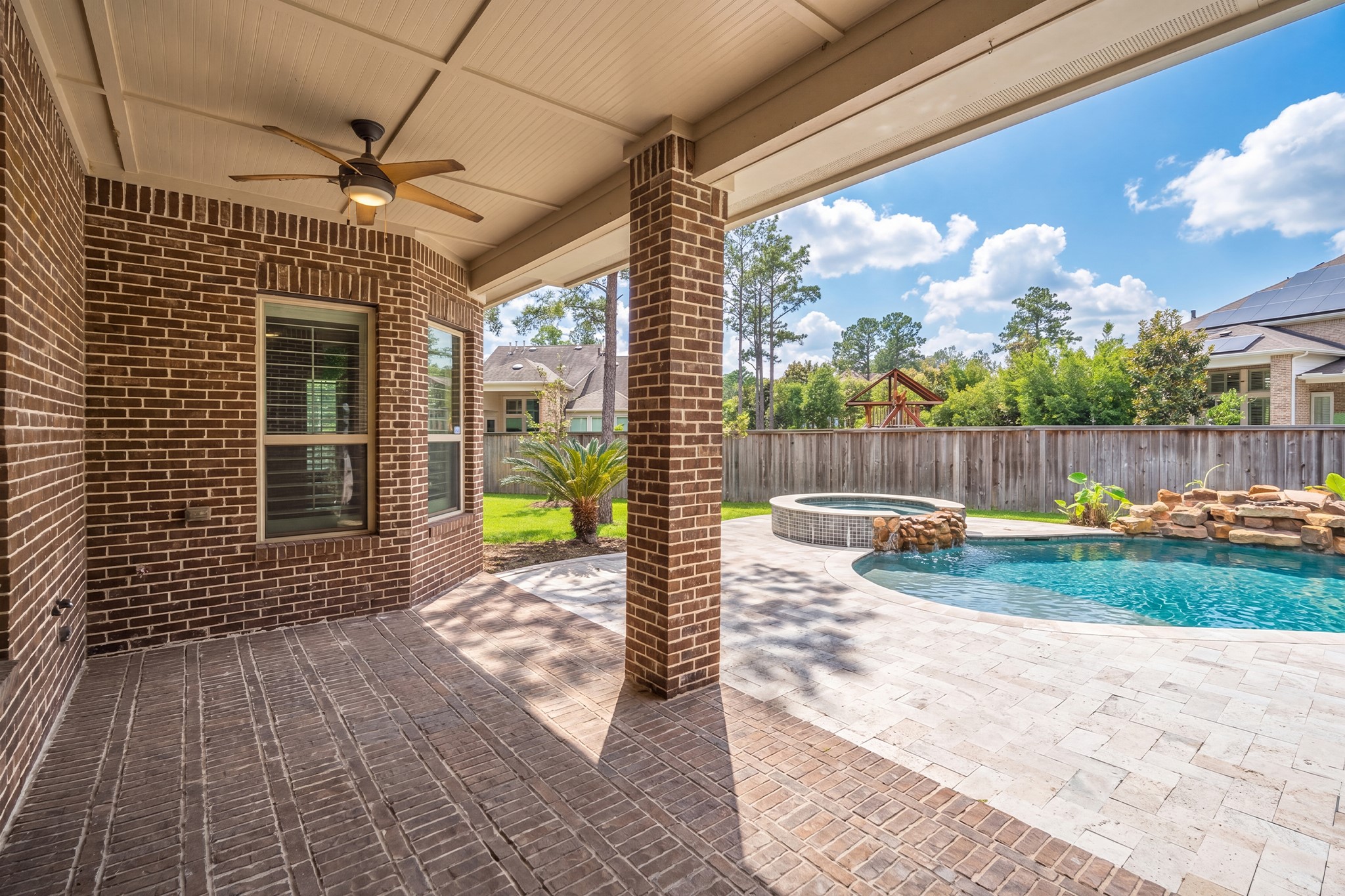 27 Hedgedale Way Spring, TX 77389 - Photo 36 of 43 Original photo shown for reference.