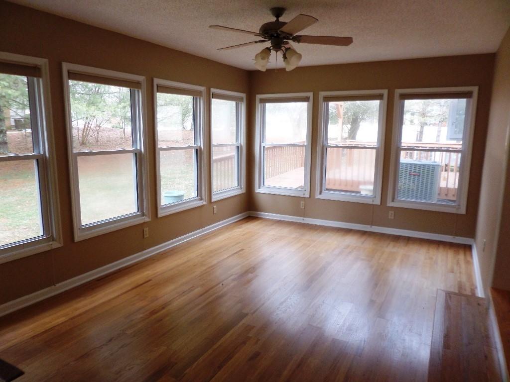 100 Naples Lane Oak Ridge, TN 37830 - Photo 14 of 40 Sunroom
