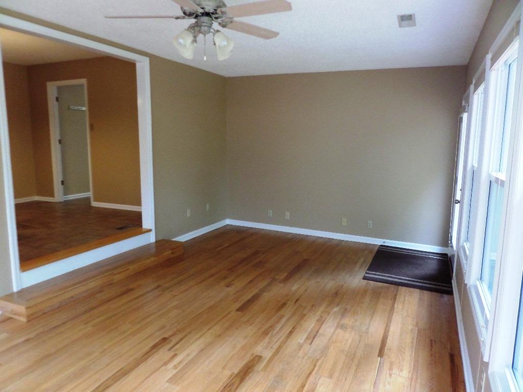 100 Naples Lane Oak Ridge, TN 37830 - Photo 16 of 40 sunroom3