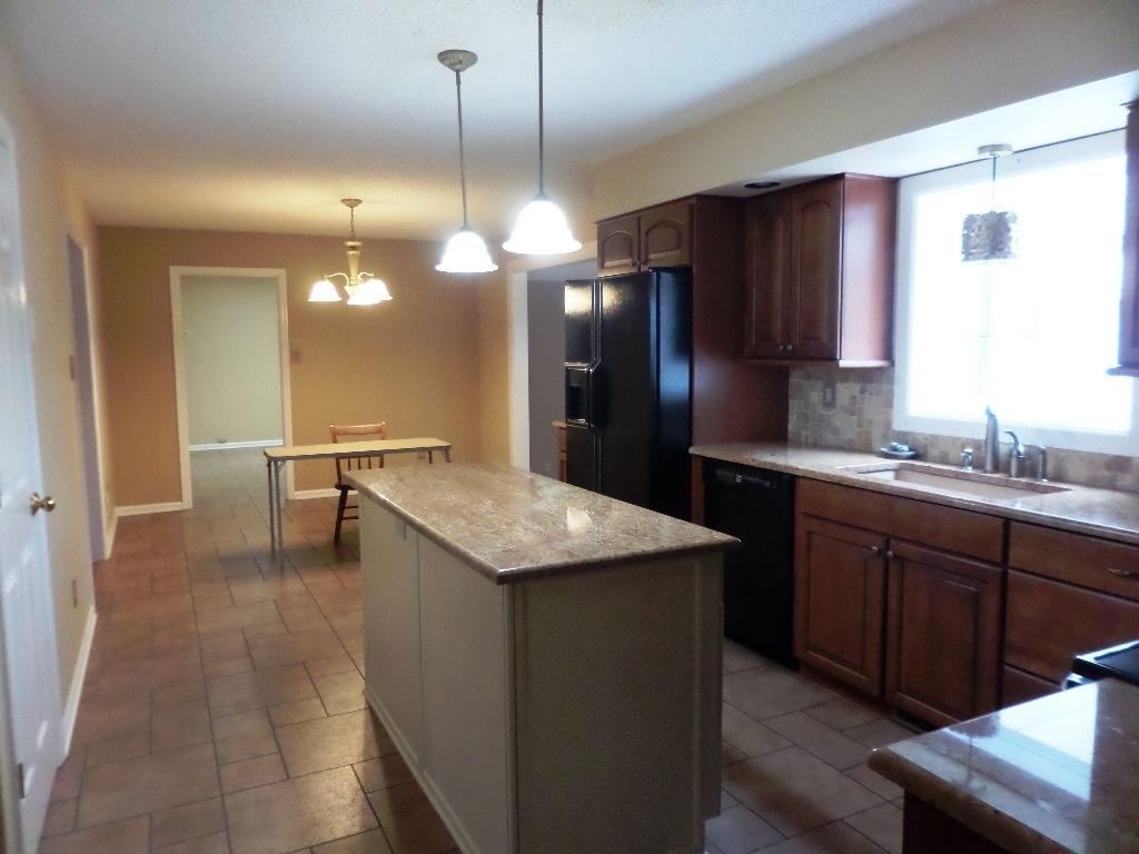 100 Naples Lane Oak Ridge, TN 37830 - Photo 3 of 40 kitchen2